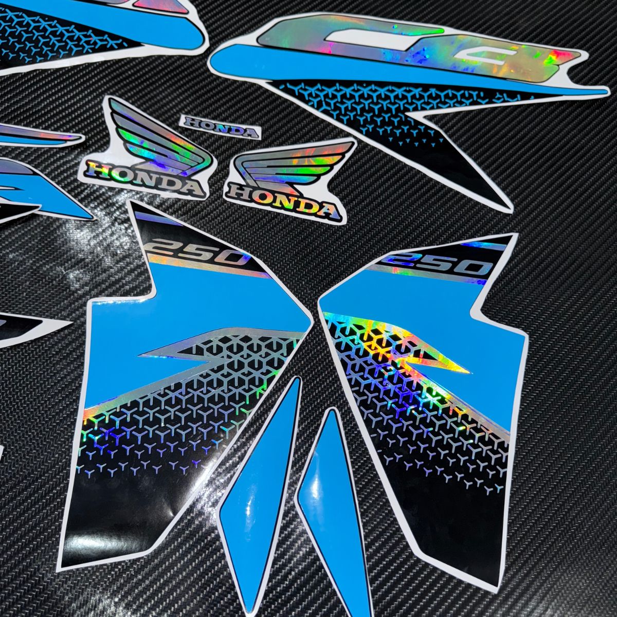 ⚠️CB TWISTER 2019 - HOLOGRÁFICO / AZUL BEBÊ