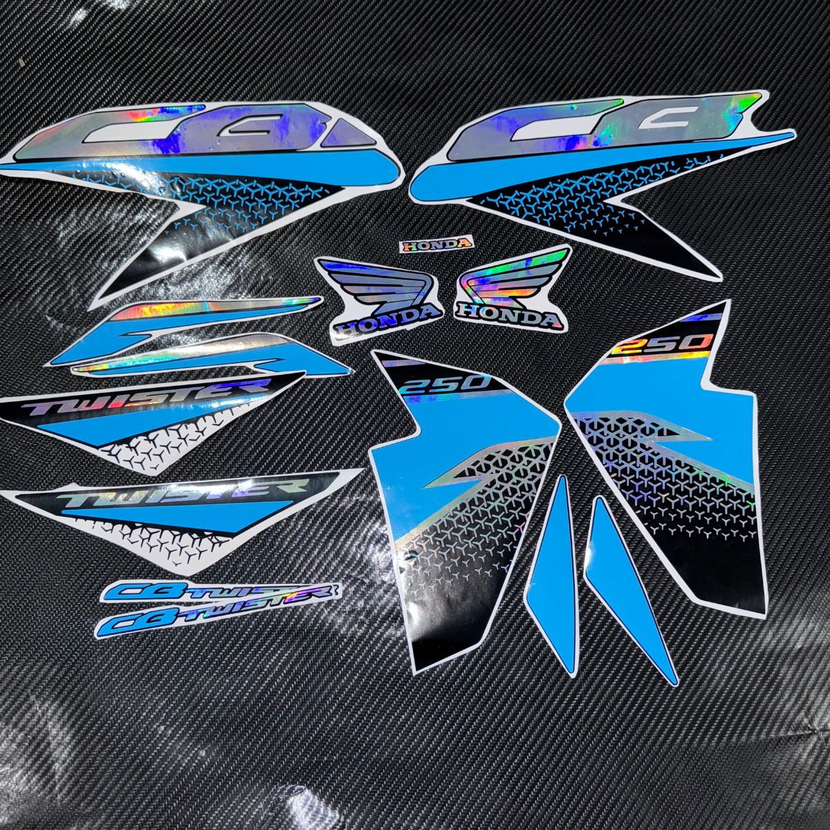 ⚠️CB TWISTER 2019 - HOLOGRÁFICO / AZUL BEBÊ