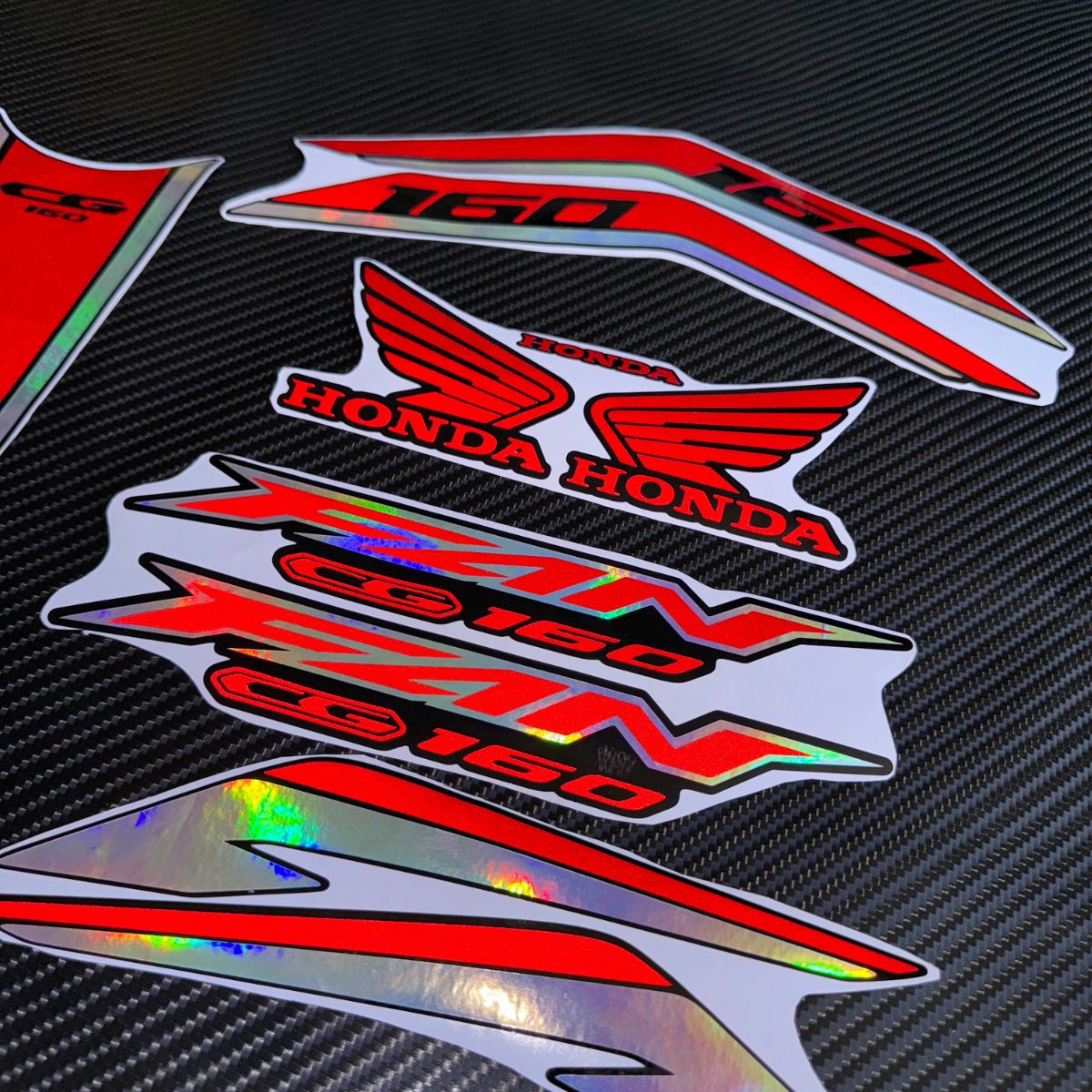 ⚠️ADESIVO FAN ATÉ 2024 - VERMELHO REFLETIVO / HOLOGRÁFICO