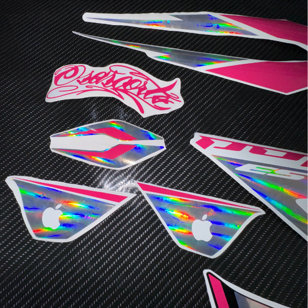 POP 110 - KIT MODELO POP 2025 ROSA E HOLOGRÁFICO
